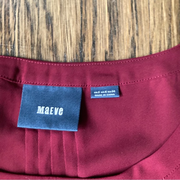 Anthropologie maroon die-cut blouse size 2 - Picture 2 of 5